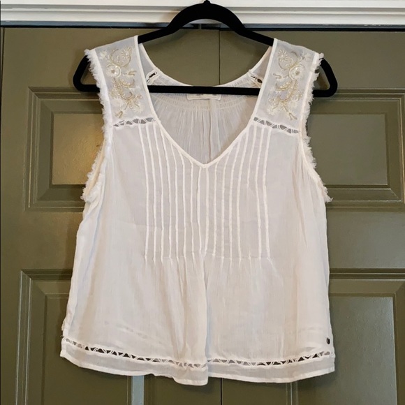 Abercrombie & Fitch Tops - Abercrombie & Fitch White Tank Sz M